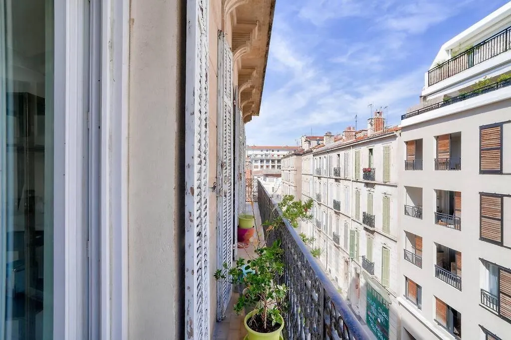 Splendide T2 Avec Balcon A 10 Min Du Vieux Port Apartment Marseille France