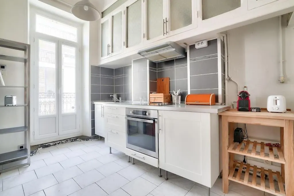 Splendide T2 Avec Balcon A 10 Min Du Vieux Port Apartment Marseille France